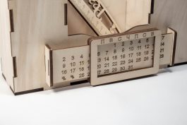 Органайзер настольный с вечным календарем